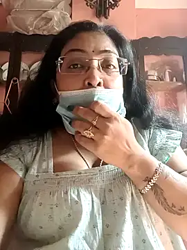 LAVERNIYA  online show from February 2025 05:30:01 AM