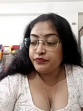 LAVERNIYA  online show from September 2025 10:18:01 AM