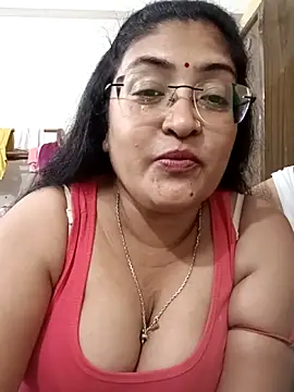 LAVERNIYA  online show from October 2025 07:44:02 PM