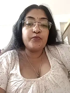 LAVERNIYA  online show from November 2025 11:10:01 AM