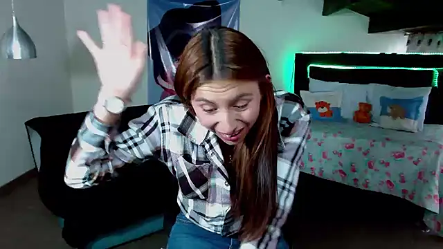 Kloe Deker online show from January 2025 04:44:01 PM
