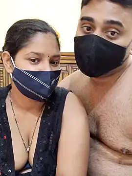 Snapshot of IND_COUPLE1 chatting on February 2025 08:00:02 AM IND COUPLE1 online show from February 2025 08:00:02 AM