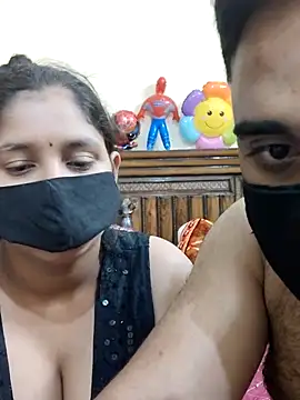Snapshot of IND_COUPLE1 chatting on March 2025 04:50:02 PM IND COUPLE1 online show from March 2025 04:50:02 PM