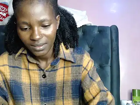 TrishaKalid online show from December 2024 08:50:01 PM