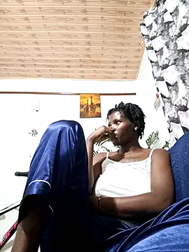 TrishaKalid online show from October 2025 08:42:01 PM