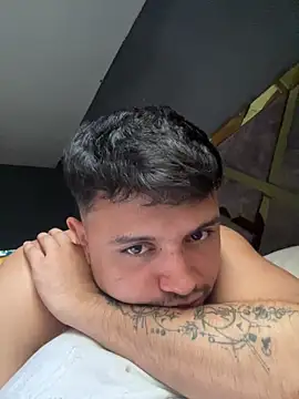 bruce  naughty online show from October 2025 08:53:02 PM