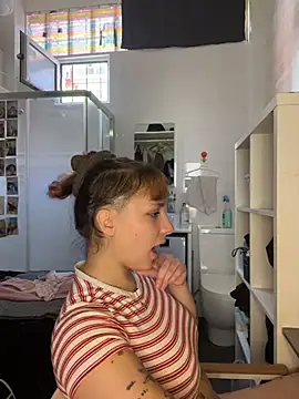 Hawitxui online show from October 2025 12:12:02 PM