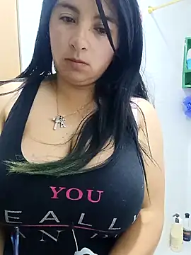 Snapshot of _Angelinaandrade_ chatting on October 2025 12:33:01 AM Angelinaandrade online show from October 2025 12:33:01 AM