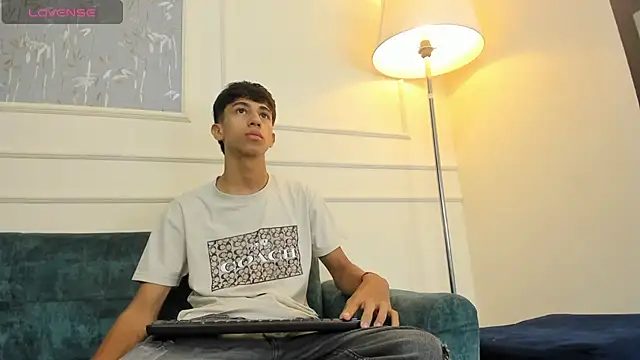 Lucian Davi online show from January 2025 12:15:01 PM