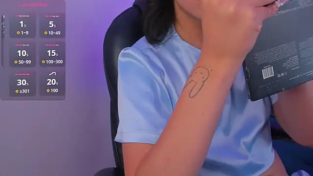 miah connor online show from October 2025 07:47:01 PM