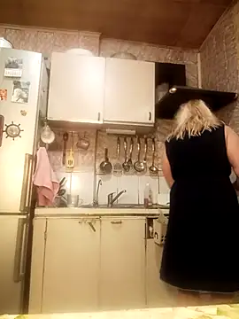 HelenaGlossX online show from December 2024 01:40:01 AM