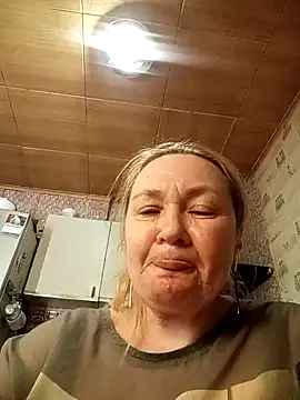 HelenaGlossX online show from January 2025 04:30:02 PM