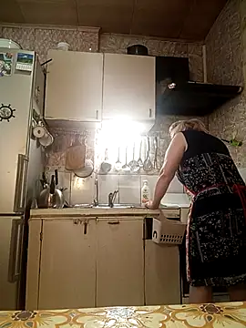 HelenaGlossX online show from February 2025 12:33:01 PM