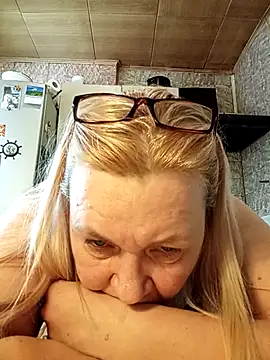 HelenaGlossX online show from February 2025 11:42:02 AM