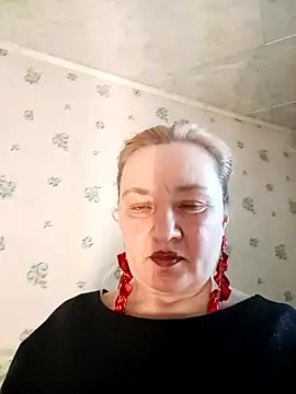 HelenaGlossX online show from February 2025 12:05:02 PM