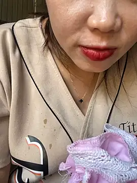 Laura8910 online show from March 2025 08:43:01 AM