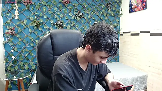 Waturox online show from October 2025 07:36:01 PM