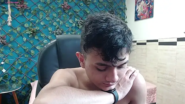 Waturox online show from October 2025 07:37:02 PM