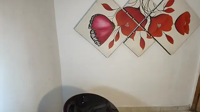 naomiwildburn online show from September 2025 07:59:01 PM