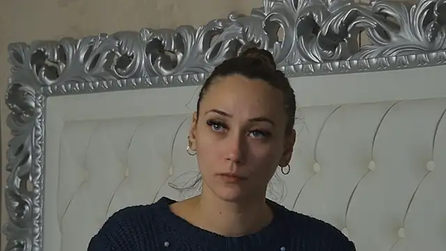 AliceMunro online show from October 2025 07:27:01 PM