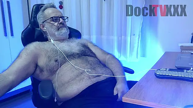 Snapshot of DockTVXXX chatting on September 2025 02:34:02 AM DockTVXXX online show from September 2025 02:34:02 AM