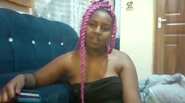 Snapshot of Sexxycheeks- chatting on December 2024 10:07:01 PM Sexxycheeks- online show from December 2024 10:07:01 PM