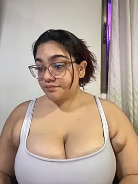 Snapshot of KathyGonzalez chatting on September 2025 11:15:01 AM KathyGonzalez online show from September 2025 11:15:01 AM