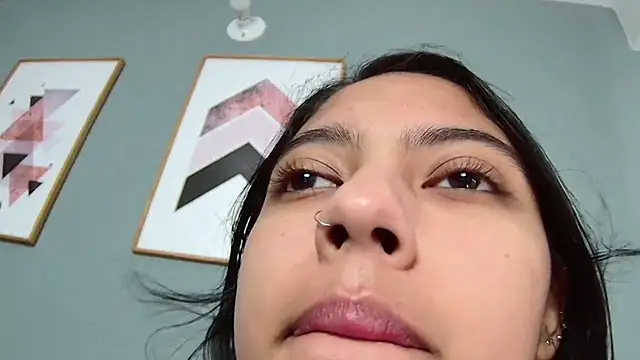 strawberrymia68 online show from January 2025 04:50:02 PM
