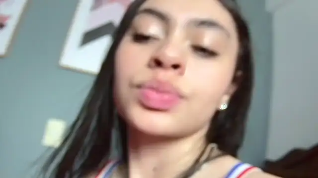 strawberrymia68 online show from January 2025 07:11:01 PM