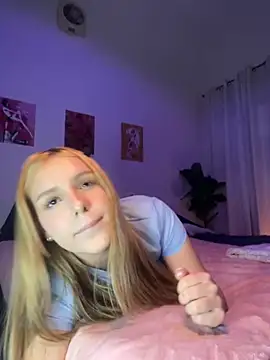 Snapshot of AlinaCarter chatting on October 2025 11:49:02 PM AlinaCarter online show from October 2025 11:49:02 PM