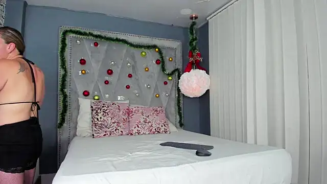 Hotsamantamature online show from January 2025 07:44:02 PM