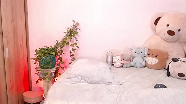 The queen of pleasure online show from October 2025 04:53:02 AM