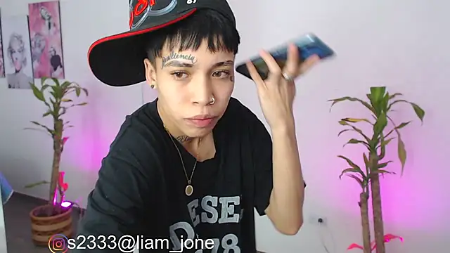 Jonesliam23 online show from December 2024 07:19:02 PM