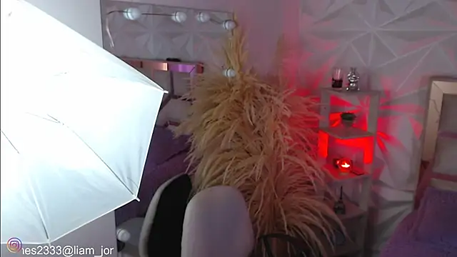 Jonesliam23 online show from October 2025 07:23:02 PM