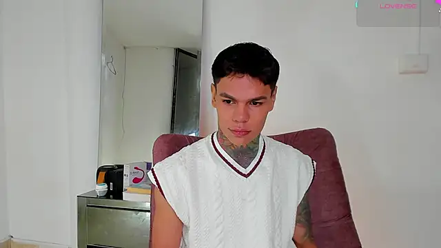 Jordyrodriiguez online show from October 2025 01:12:02 PM