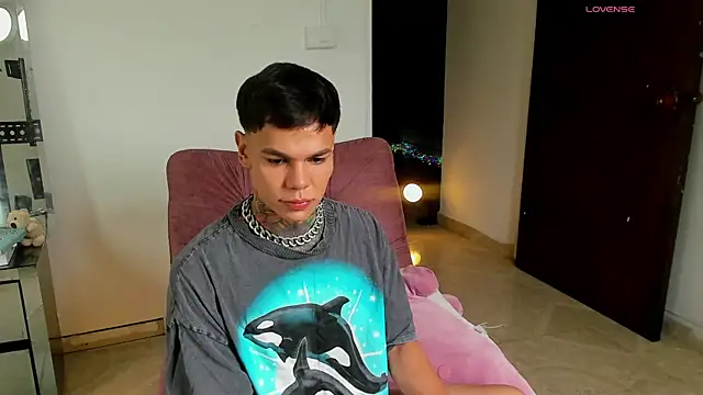 Jordyrodriiguez online show from October 2025 02:07:01 PM