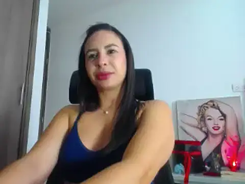 Shantalhotx69 online show from February 2025 03:31:02 PM