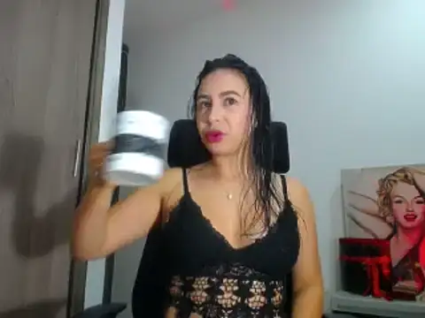 Shantalhotx69 online show from February 2025 11:28:02 AM