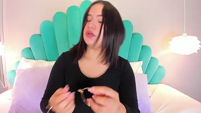 Snapshot of HannaKarson chatting on February 2025 11:33:01 AM HannaKarson online show from February 2025 11:33:01 AM