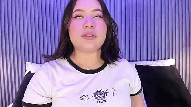 Snapshot of HannaKarson chatting on October 2025 11:44:01 AM HannaKarson online show from October 2025 11:44:01 AM