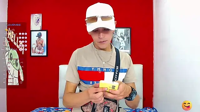  snopyy  online show from January 2025 08:28:01 PM