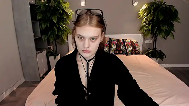 CandyBooms  online show from September 2025 12:41:02 PM