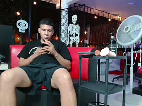 damiam fiery online show from November 2025 03:51:01 AM