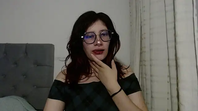mariana124- online show from February 2025 03:10:02 AM