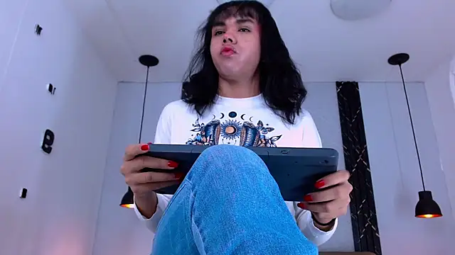 AndreaGil  online show from October 2025 12:45:02 PM