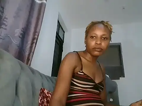 Snapshot of Candykitten chatting on March 2025 03:40:01 AM Candykitten online show from March 2025 03:40:01 AM