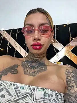 Snapshot of Zaratattoox chatting on October 2025 07:07:02 AM Zaratattoox online show from October 2025 07:07:02 AM