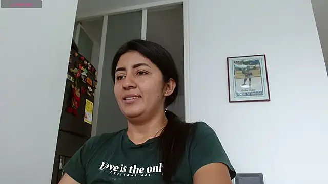 Snapshot of danna_peterson1 chatting on November 2025 03:46:01 PM danna peterson1 online show from November 2025 03:46:01 PM