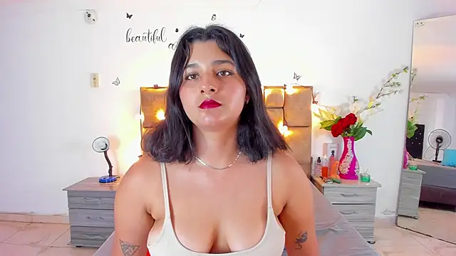 Megan Whitte online show from September 2025 06:44:01 PM