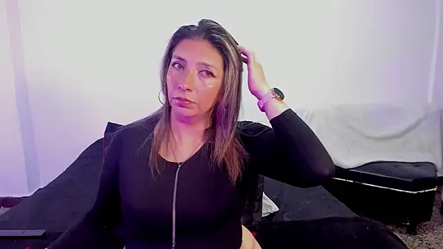 Snapshot of MichelleManson chatting on September 2025 09:23:02 AM MichelleManson online show from September 2025 09:23:02 AM